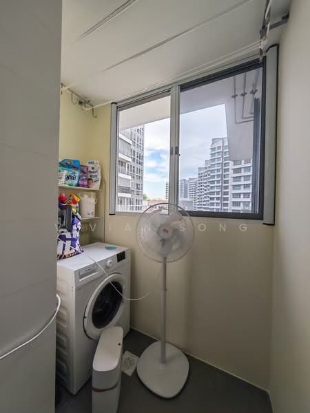 Heron Bay, Upper Serangoon View, 3 Bedrooms, 1,023 sqft, Executive Condominium For Rent, by Vivian Song, 500205521 - Balcony - PropertyGuru.com.sg