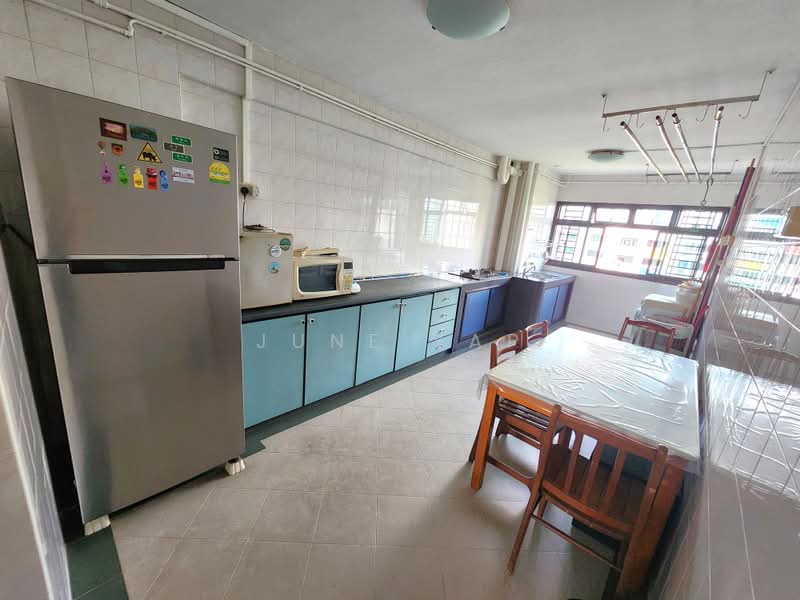 44 Chai Chee Street, 44 Chai Chee Street, 2 Bedrooms, 990 sqft, HDB Flat For Rent, by June Yap, 500205524 - Kitchen - PropertyGuru.com.sg