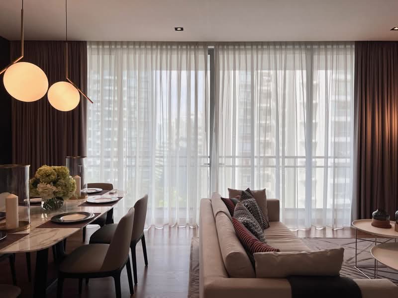 Hilltops, 101 Cairnhill Circle, 3 Bedrooms, 1,711 sqft, Condominium For Sale, by Tara Ting 陈莲香, 500205532 - Living Room - PropertyGuru.com.sg