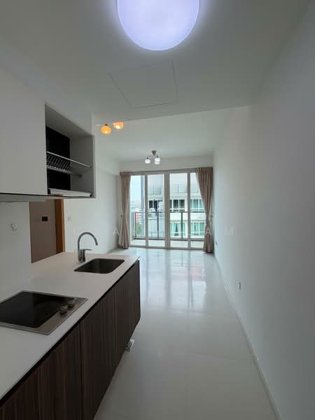 Vacanza @ East, 40 Lengkong Tujoh, 1 Bedroom, 484 sqft, Condominium For Rent, by Clara Lam, 500205538 - Kitchen - PropertyGuru.com.sg