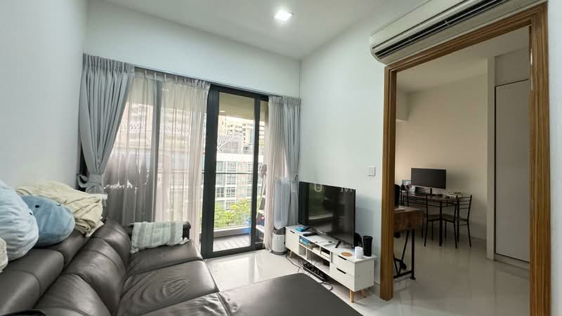 RV Edge, 2 Shanghai Road, 2 Bedrooms, 893 sqft, Condominium For Sale, by Pat Lum, 500205541 - Living Room - PropertyGuru.com.sg