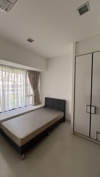 RV Edge, 2 Shanghai Road, 2 Bedrooms, 893 sqft, Condominium For Sale, by Pat Lum, 500205541 - Bedroom - PropertyGuru.com.sg