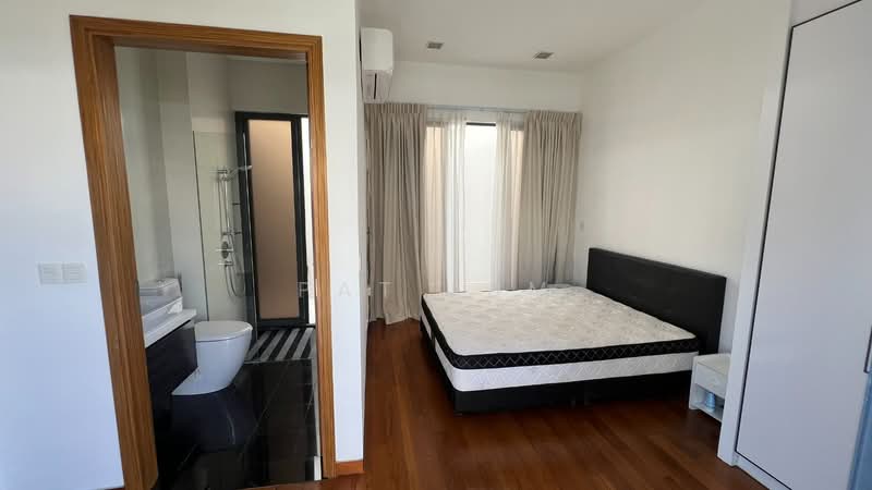 RV Edge, 2 Shanghai Road, 2 Bedrooms, 893 sqft, Condominium For Sale, by Pat Lum, 500205541 - Bedroom - PropertyGuru.com.sg