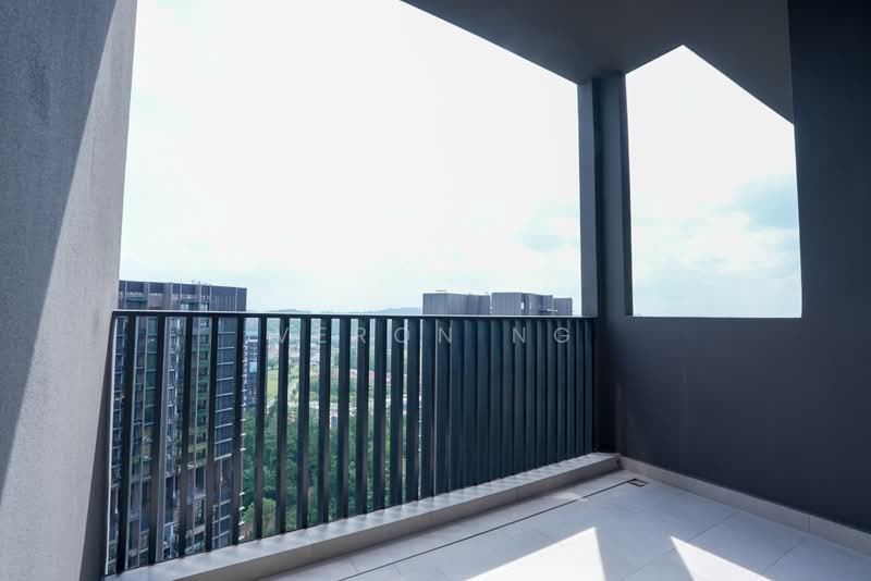 Lentor Modern, 5 Lentor Central, 3 Bedrooms, 969 sqft, Condominium For Sale, by Veron Ng, 500205547 - Balcony - PropertyGuru.com.sg