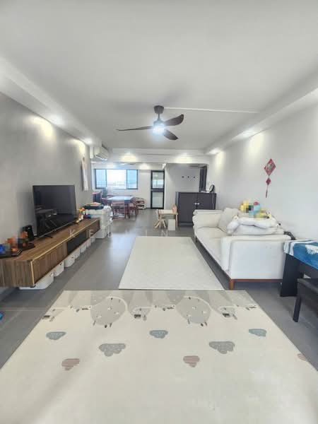 212 Serangoon Avenue 4, 212 Serangoon Avenue 4, 3 Bedrooms, 1,302 sqft, HDB Flat For Sale, by Kelvin Lim, 500205548 - Living Room - PropertyGuru.com.sg