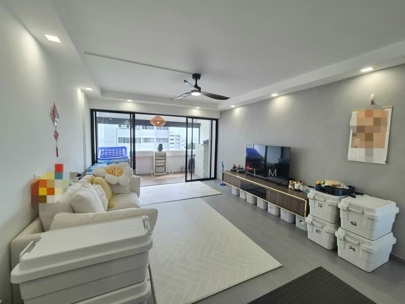 blk 212 serangoon ave 4, serangoon ave 4, 3 Bedrooms, 1,302 sqft, HDB Flat For Sale, by Kelvin Lim, 500205548 - Living Room - PropertyGuru.com.sg