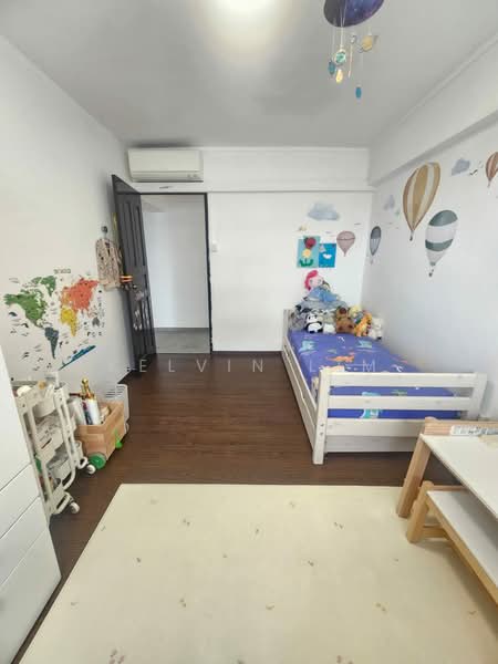 212 Serangoon Avenue 4, 212 Serangoon Avenue 4, 3 Bedrooms, 1,302 sqft, HDB Flat For Sale, by Kelvin Lim, 500205548 - Kids Bedroom - PropertyGuru.com.sg