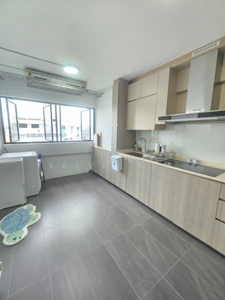 212 Serangoon Avenue 4, 212 Serangoon Avenue 4, 3 Bedrooms, 1,302 sqft, HDB Flat For Sale, by Kelvin Lim, 500205548 - Kitchen - PropertyGuru.com.sg