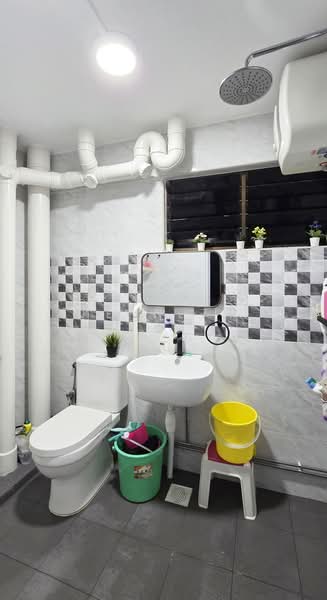 715 Yishun Street 71, 715 Yishun Street 71, Room Rental, 120 sqft, HDB Flat For Rent, by Kenneth Tay, 500205552 - Bathroom - PropertyGuru.com.sg