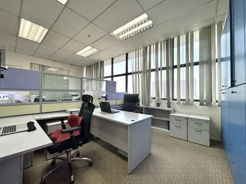 Tradehub 21, 18 Boon Lay Way, 2,002 sqft, Light Industrial (B1) For Sale, by Bernie Cheo, 500205557 - Interior - CommercialGuru.com.sg