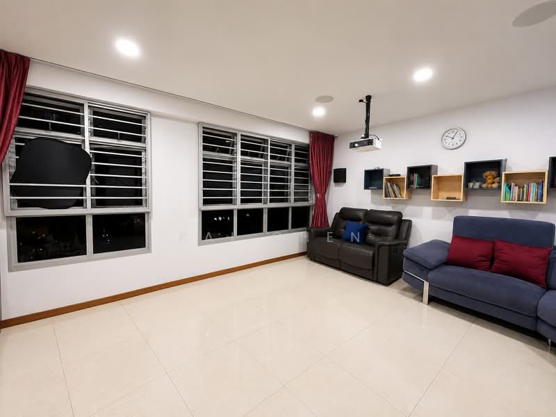 673B Fern Grove @ Yishun, 673B Yishun Avenue 4, 3 Bedrooms, 1,205 sqft, HDB Flat For Sale, by Kai Chen, 500205562 - Living Room - PropertyGuru.com.sg