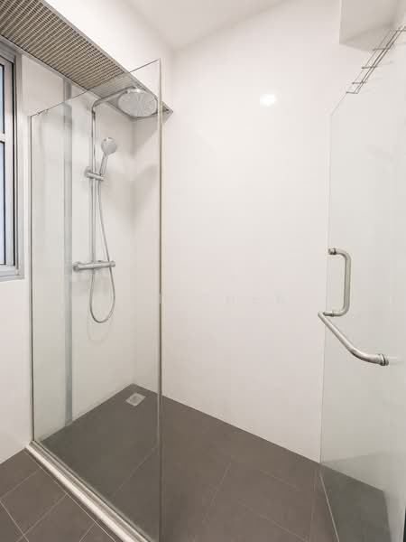 673B Fern Grove @ Yishun, 673B Yishun Avenue 4, 3 Bedrooms, 1,205 sqft, HDB Flat For Sale, by Kai Chen, 500205562 - Master Bathroom - PropertyGuru.com.sg