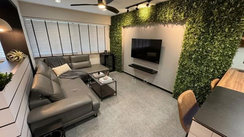 452 Hougang Avenue 10, 452 Hougang Avenue 10, Hougang / Punggol / Sengkang, 3 Bedrooms, 1,119 sqft, HDB Flat For Sale, by Sam Ng, 500205565 - Living Room - PropertyGuru.com.sg