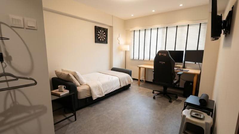 452 Hougang Avenue 10, 452 Hougang Avenue 10, Hougang / Punggol / Sengkang, 3 Bedrooms, 1,119 sqft, HDB Flat For Sale, by Sam Ng, 500205565 - Bedroom - PropertyGuru.com.sg