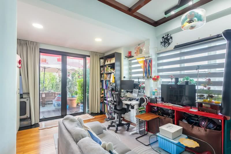 Northvale, 61 Choa Chu Kang Loop, 4 Bedrooms, 2,702 sqft, Condominium For Sale, by Kelvin Sin, 500205569 - Living Room - PropertyGuru.com.sg
