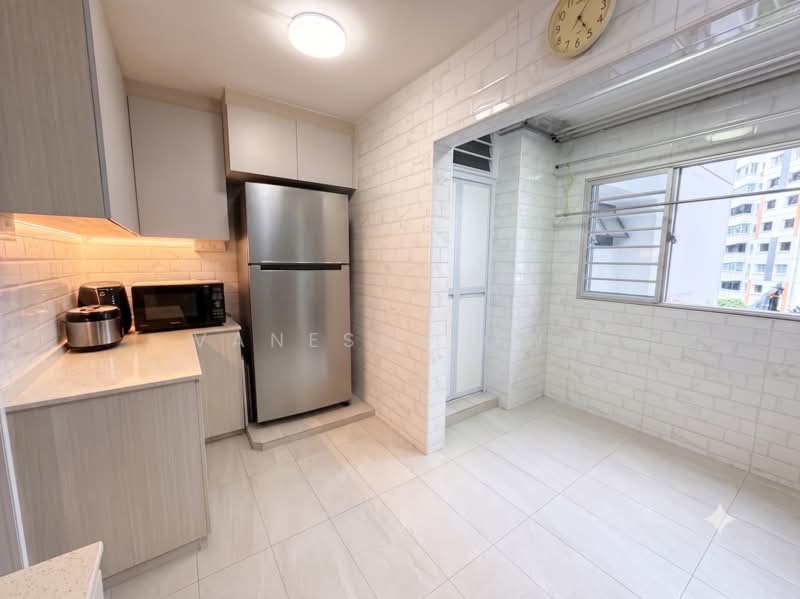 286A Toh Guan Road, 286A Toh Guan Road, 4 Bedrooms, 1,324 sqft, HDB Flat For Sale, by Vanessa Owh, 500205576 - Kitchen - PropertyGuru.com.sg