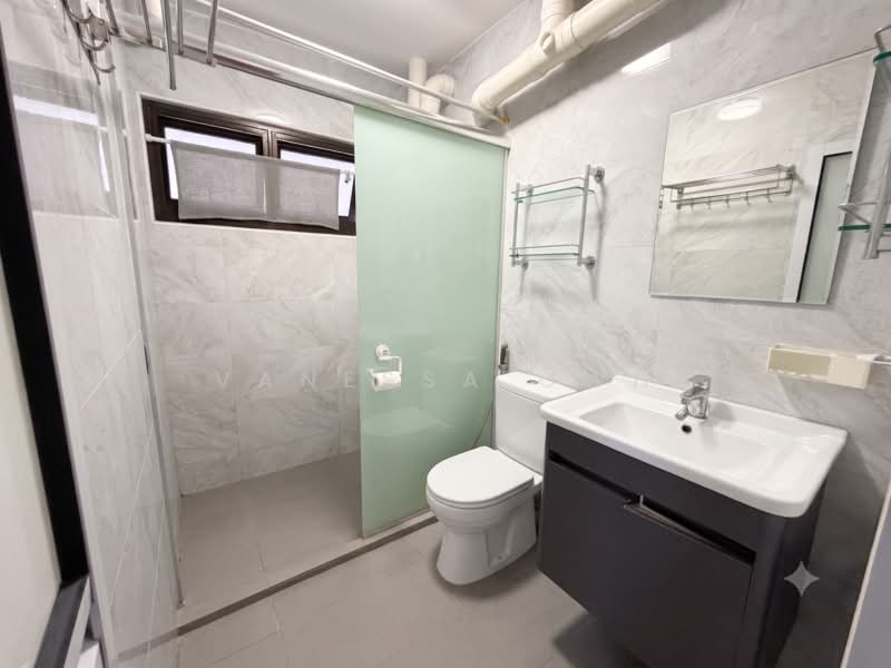 286A Toh Guan Road, 286A Toh Guan Road, 4 Bedrooms, 1,324 sqft, HDB Flat For Sale, by Vanessa Owh, 500205576 - Bathroom - PropertyGuru.com.sg