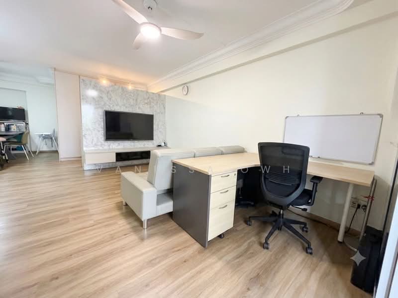 286A Toh Guan Road, 286A Toh Guan Road, 4 Bedrooms, 1,324 sqft, HDB Flat For Sale, by Vanessa Owh, 500205576 - Living Room - PropertyGuru.com.sg