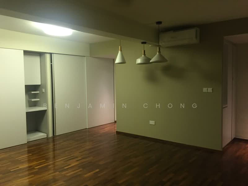 186 Toa Payoh Central, 186 Toa Payoh Central, 3 Bedrooms, 689 sqft, HDB Flat For Sale, by Benjamin Chong, 500205580 - Living Room - PropertyGuru.com.sg