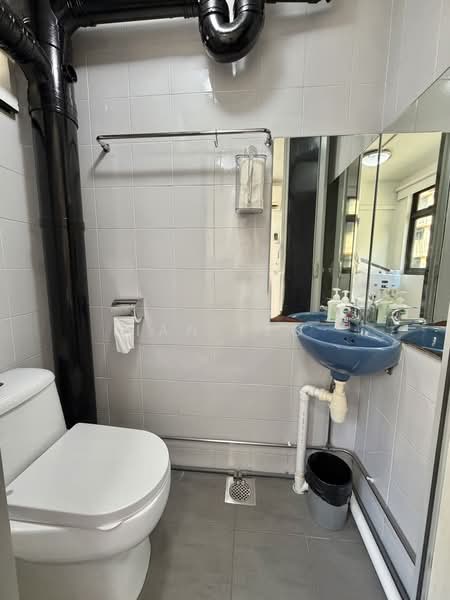 88 Commonwealth Close, 88 Commonwealth Close, 2 Bedrooms, 624 sqft, HDB Flat For Sale, by Ian Teo, 500205581 - Bathroom - PropertyGuru.com.sg