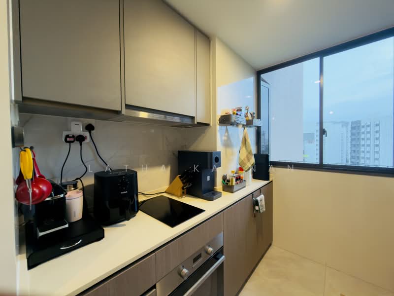 The Watergardens at Canberra, 37 Canberra Drive, 2 Bedrooms, 926 sqft, Condominium For Sale, by Latha Kannan, 500205586 - Kitchen - PropertyGuru.com.sg