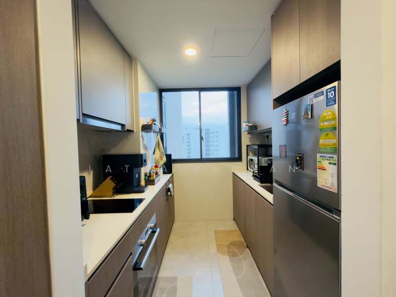 The Watergardens at Canberra, 37 Canberra Drive, 2 Bedrooms, 926 sqft, Condominium For Sale, by Latha Kannan, 500205586 - Kitchen - PropertyGuru.com.sg