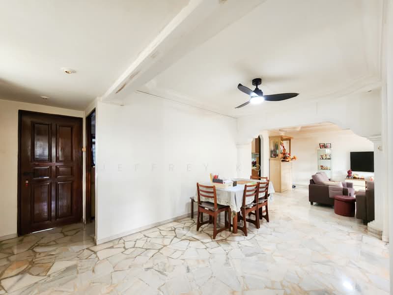 845 Jurong West Street 81, 845 Jurong West Street 81, 4 Bedrooms, 1,378 sqft, HDB Flat For Sale, by Jeffrey Koh, 500205591 - Living Room - PropertyGuru.com.sg