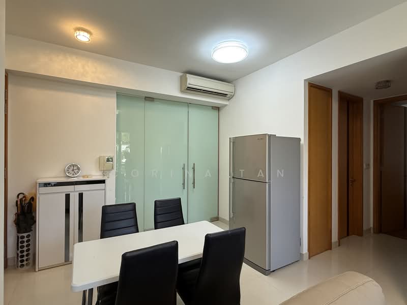 Visioncrest, 33 Oxley Rise, 2 Bedrooms, 926 sqft, Condominium For Rent, by Corina Tan, 500205592 - Dining Room - PropertyGuru.com.sg