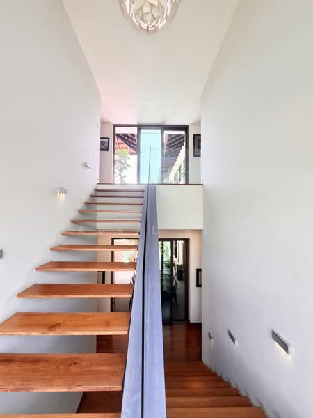 Rare freehold detached, wide frontage. Prime in District 17, Toh Estate / Toh Crescent / Toh Drive, 8 Bedrooms, 5,136 sqft, Detached House For Sale, by Avril Bin, 500205593 - Interior - PropertyGuru.com.sg