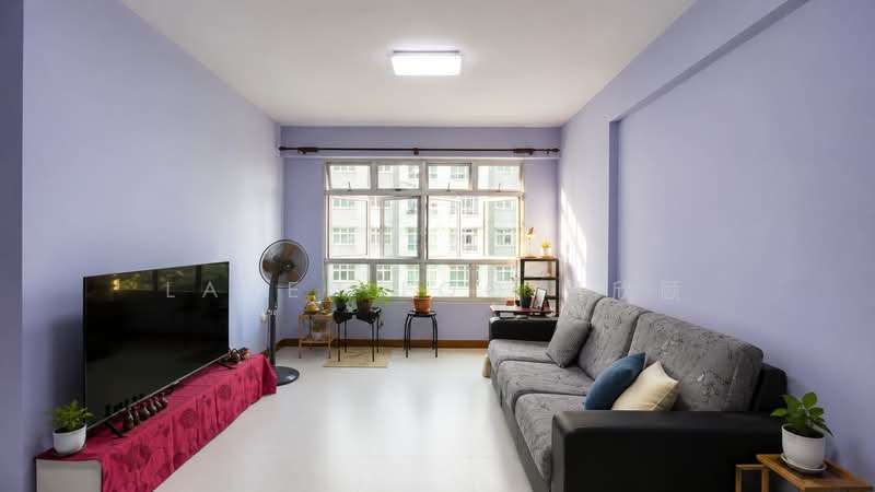 424D Yishun Avenue 11, 424D Yishun Avenue 11, 3 Bedrooms, 990 sqft, HDB Flat For Rent, by Laven Loo 吕欣颐, 500205608 - Living Room - PropertyGuru.com.sg