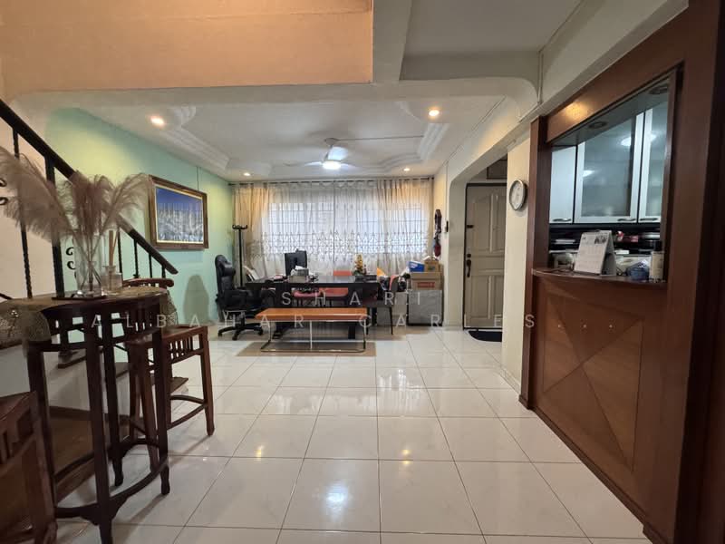 149 Tampines Street 12, 149 Tampines Street 12, 3 Bedrooms, 1,593 sqft, HDB Flat For Sale, by Shari Albahar-Carlesater, 500205611 - Dining - PropertyGuru.com.sg