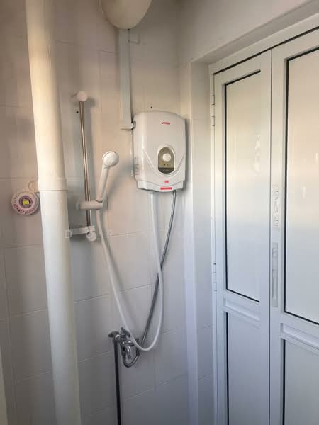 207 Bukit Batok Street 21, 207 Bukit Batok Street 21, Dairy Farm / Bukit Panjang / Choa Chu Kang, Room Rental, 120 sqft, HDB Flat For Rent, by Doris Kang, 500205616 - Bathroom - PropertyGuru.com.sg