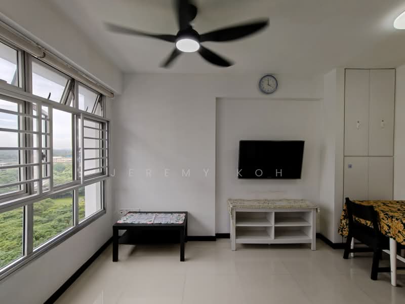 327C Sumang Walk, 327C Sumang Walk, 1 Bedroom, 398 sqft, HDB Flat For Sale, by Jeremy Koh, 500205634 - Living Room - PropertyGuru.com.sg