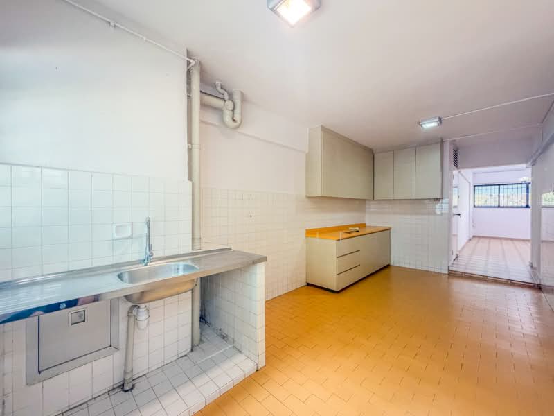 108 Tampines Street 11, 108 Tampines Street 11, 2 Bedrooms, 796 sqft, HDB Flat For Sale, by Jane Li, 500205637 - Kitchen - PropertyGuru.com.sg