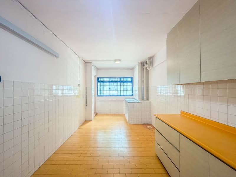 108 Tampines Street 11, 108 Tampines Street 11, 2 Bedrooms, 796 sqft, HDB Flat For Sale, by Jane Li, 500205637 - Kitchen - PropertyGuru.com.sg