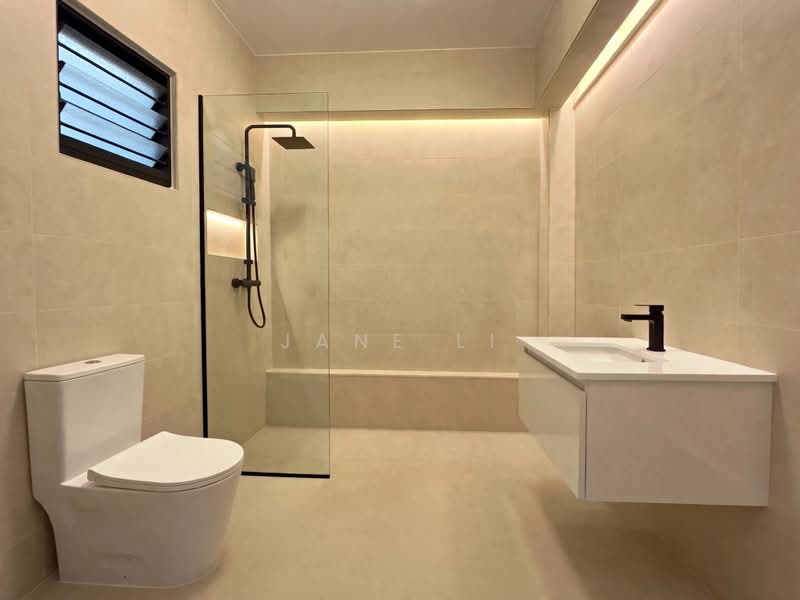 108 Tampines Street 11, 108 Tampines Street 11, 2 Bedrooms, 796 sqft, HDB Flat For Sale, by Jane Li, 500205637 - Bathroom - PropertyGuru.com.sg