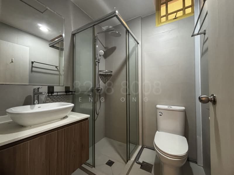 Orange Regency, 101 Fernhill Road, 4 Bedrooms, 1,776 sqft, Apartment For Rent, by Eng Ong, 500205641 - Bathroom 2 - PropertyGuru.com.sg
