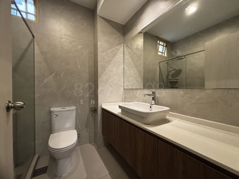 Orange Regency, 101 Fernhill Road, 4 Bedrooms, 1,776 sqft, Apartment For Rent, by Eng Ong, 500205641 - Master Bathroom - PropertyGuru.com.sg