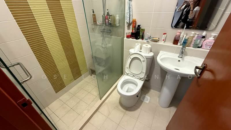 432B Yishun Avenue 1, 432B Yishun Avenue 1, 3 Bedrooms, 990 sqft, HDB Flat For Sale, by Jose Loh Zhenhao, 500205642 - Bathroom - PropertyGuru.com.sg