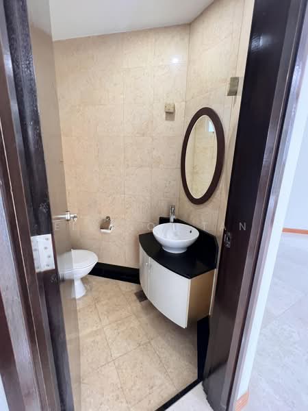 Balmoral 8, 8 Balmoral Road, 3 Bedrooms, 1,841 sqft, Condominium For Sale, by Eleanor Tan, 500205654 - Bathroom - PropertyGuru.com.sg