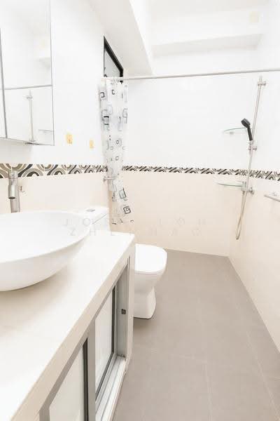 26D Jalan Membina, 26D Jalan Membina, Alexandra / Commonwealth, 3 Bedrooms, 969 sqft, HDB Flat For Sale, by Jose Loh Zhenhao, 500205674 - Bathroom - PropertyGuru.com.sg