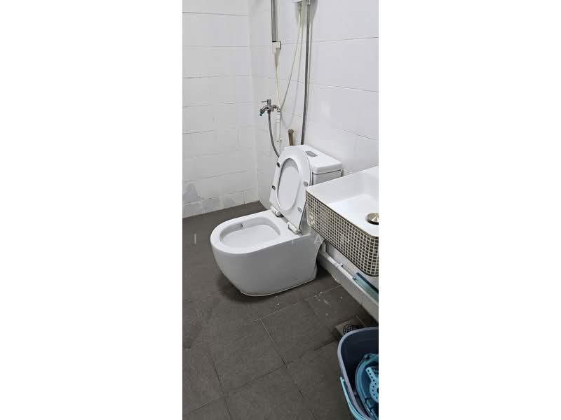 909 Hougang Street 91, 909 Hougang Street 91, Room Rental, 150 sqft, HDB Flat For Rent, by Ian Tan, 500205681 - Bathroom - PropertyGuru.com.sg