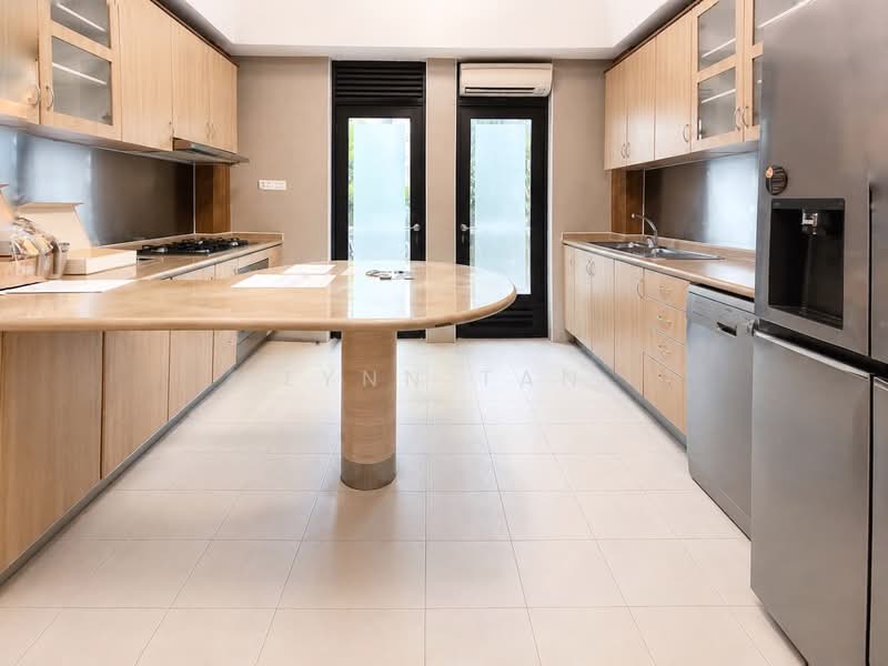Brentwood Villas, Lloyd Road Singapore, 4 Bedrooms, 2,242 sqft, Cluster House For Rent, by Lynn Tan, 500205689 - Kitchen - PropertyGuru.com.sg
