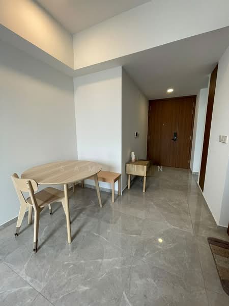 Stirling Residences, 21 Stirling Road, 2 Bedrooms, 624 sqft, Condominium For Rent, by Sam Chin, 500205699 - Entrance - PropertyGuru.com.sg