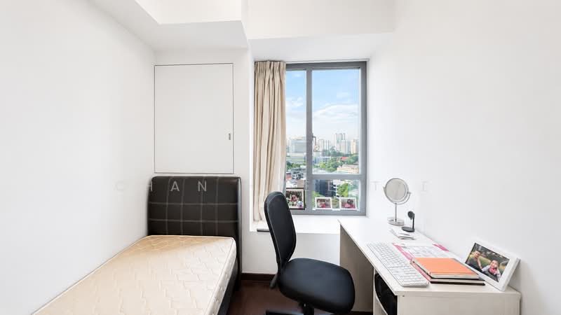 Adria, 12 Derbyshire Road, 2 Bedrooms, 689 sqft, Condominium For Sale, by Chan Hwee Tze, 500205738 - Bedroom - PropertyGuru.com.sg