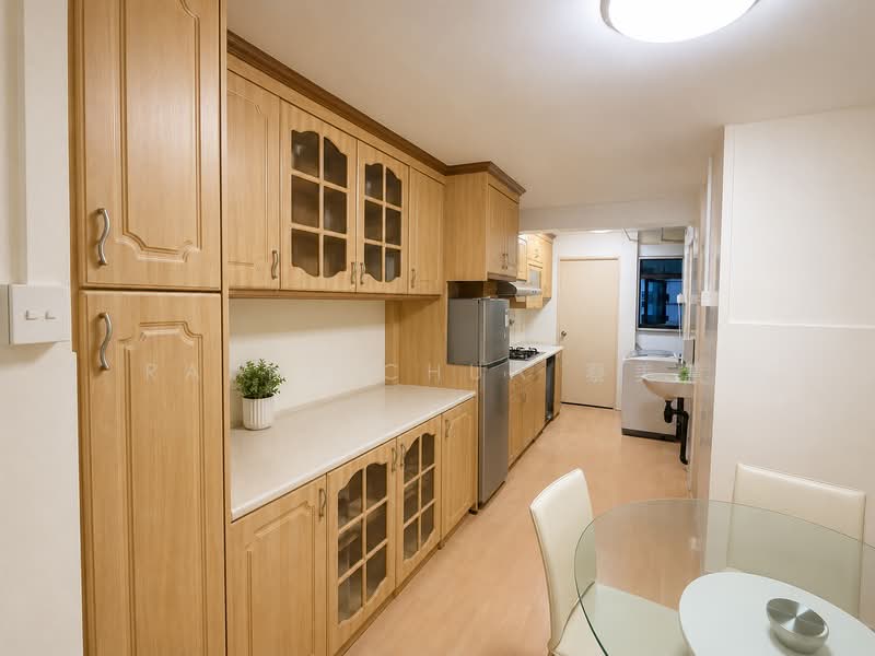 96 Lorong 3 Toa Payoh, 96 Lorong 3 Toa Payoh, 2 Bedrooms, 732 sqft, HDB Flat For Sale, by Rayne Chua 蔡美慧, 500205741 - Kitchen - PropertyGuru.com.sg