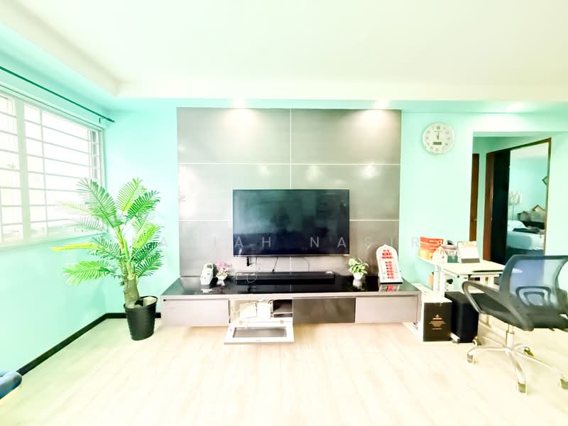 449 Tampines Street 42, 449 Tampines Street 42, 3 Bedrooms, 1,313 sqft, HDB Flat For Sale, by Nadiah Nasir, 500205750 - Living Room - PropertyGuru.com.sg