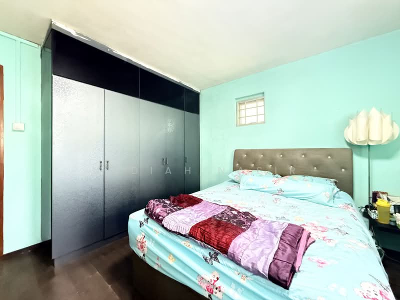 449 Tampines Street 42, 449 Tampines Street 42, 3 Bedrooms, 1,313 sqft, HDB Flat For Sale, by Nadiah Nasir, 500205750 - Bedroom - PropertyGuru.com.sg