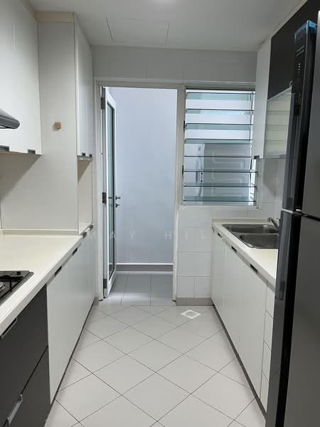 Parc Haven, 12 Lorong Limau, 1 Bedroom, 690 sqft, Condominium For Sale, by May Hill, 500205759 - Kitchen - PropertyGuru.com.sg