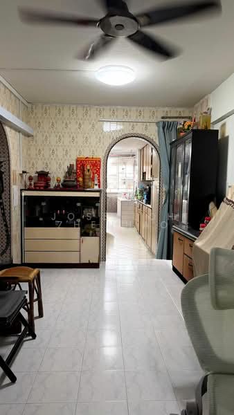 435 Ang Mo Kio Avenue 10, 435 Ang Mo Kio Avenue 10, 2 Bedrooms, 721 sqft, HDB Flat For Sale, by Jose Loh Zhenhao, 500205762 - Living Room - PropertyGuru.com.sg